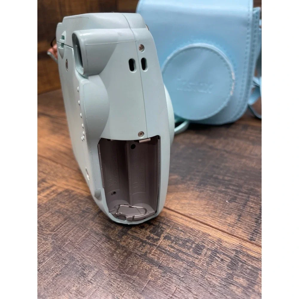 Fujifilm Instax Mini 9 Instant Camera Blue w Case Strap Viewfinder Damage